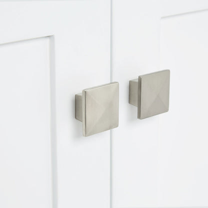 Beckford 42-inch White base cabinet on detail 2