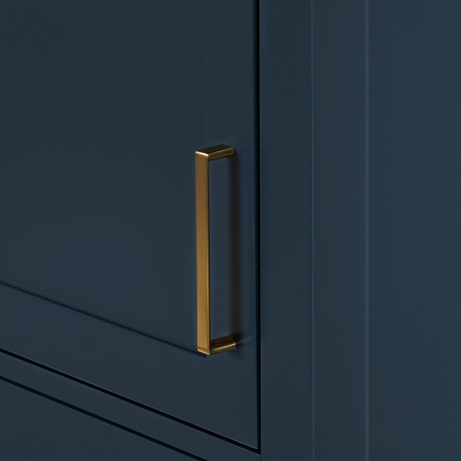 Beckford 2065-inch Midnight Blue base cabinet on detail 2