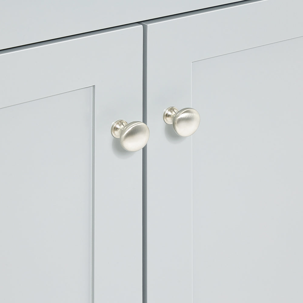 Bradford 60-inch Grey base cabinet on detail 3