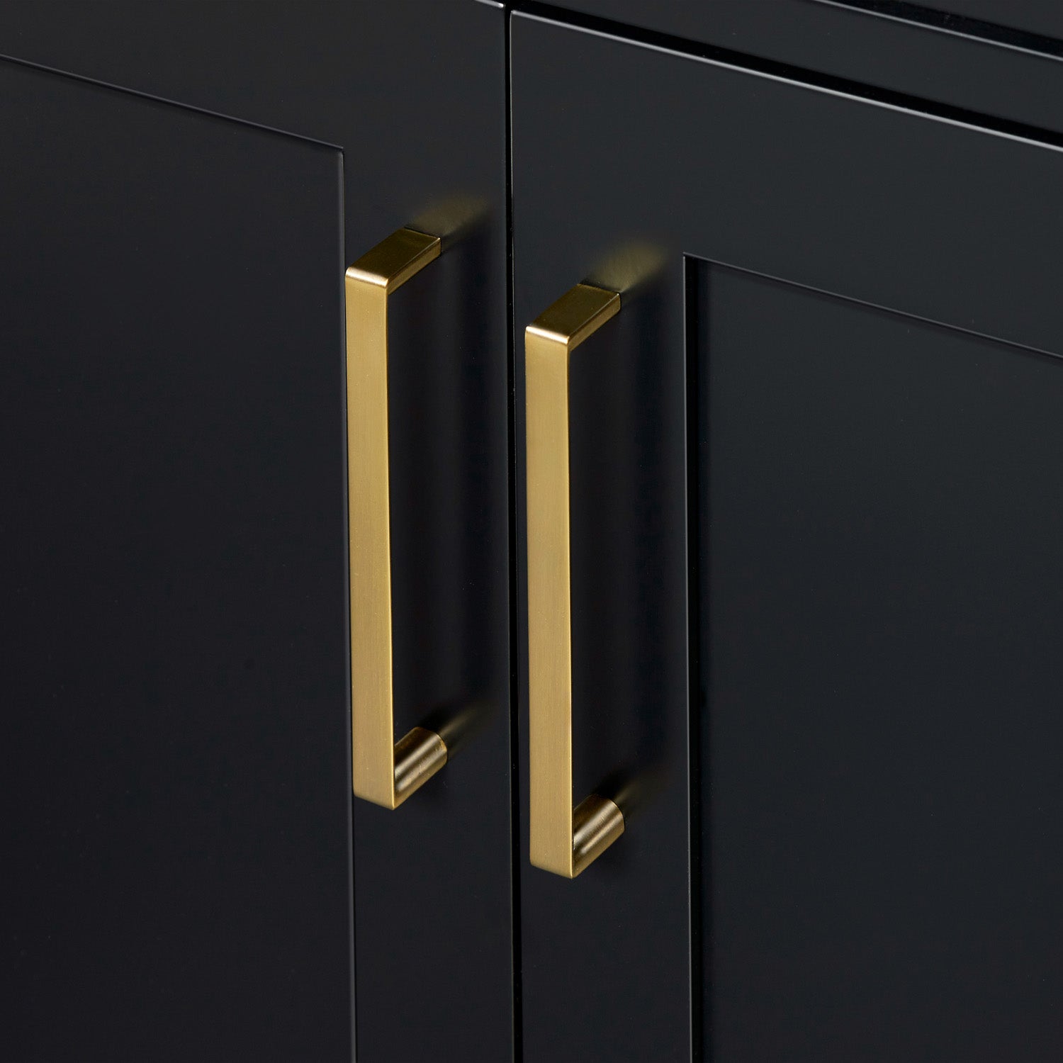 Isabella 60-inch Black base cabinet on detail 3